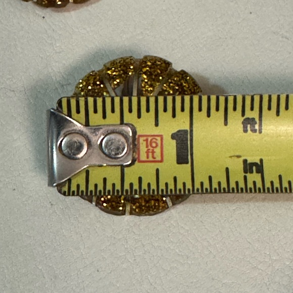 Vintage Clip On Earrings-Sparky Gold Toned Resin - Picture 15 of 15